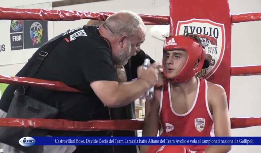 Castrovillari Boxe Davide Decio del Team Lamezia batte Alfano del Team Avolio e vola ai campionati