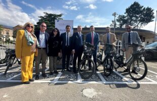 Castrovillari al passo con la mobilità sostenibile inaugurato il servizio di E Bike Sharing